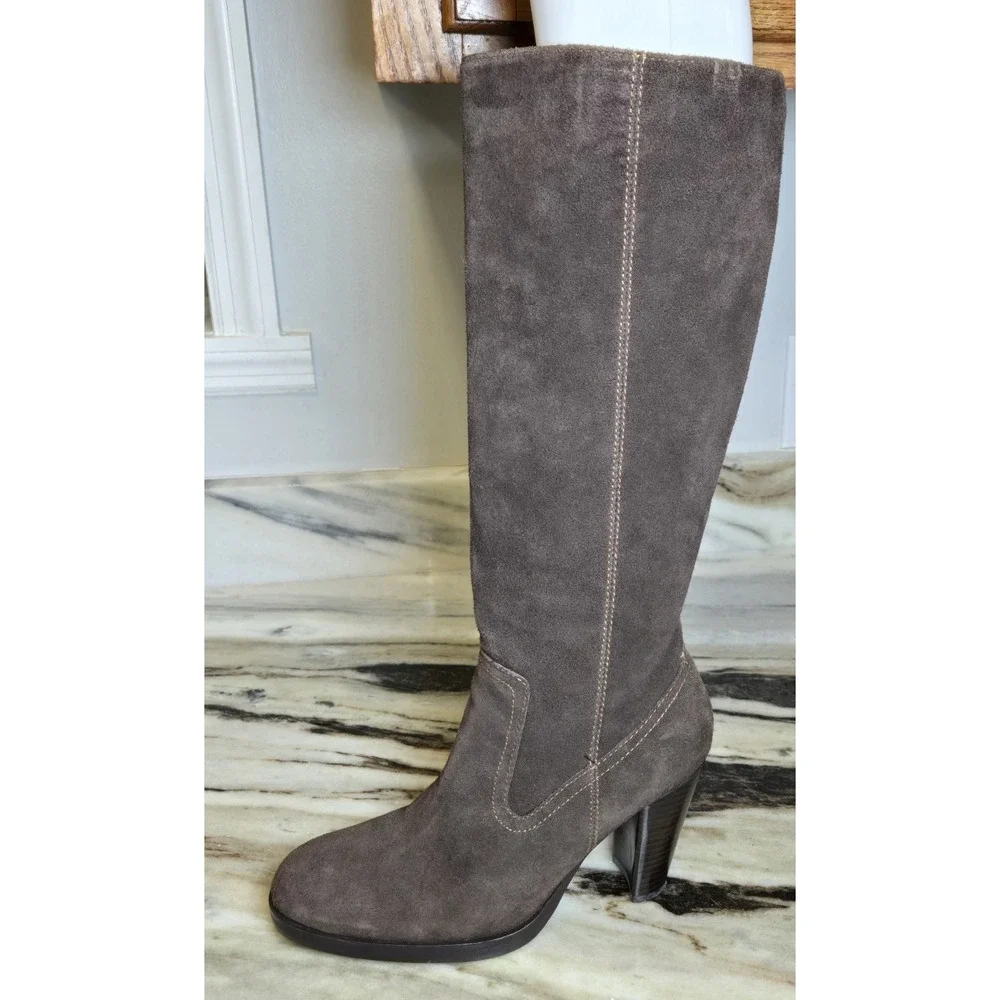 Kaya Knee‎ High Brown Suede Boots Women's Size 10